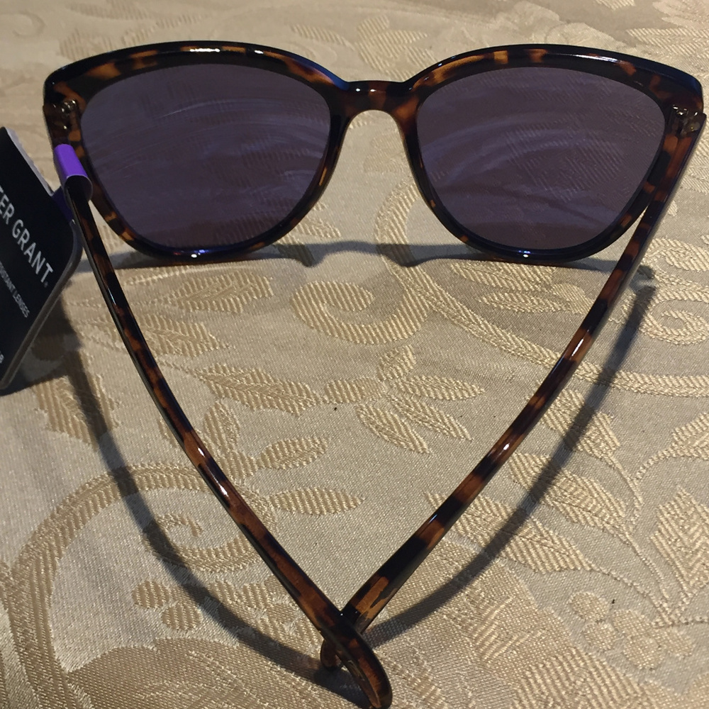 BNWT Foster Grant -- Cateye Macy Torte Blue Lens - Picture 6 of 6